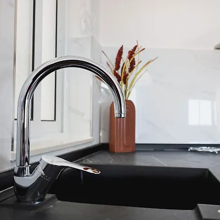 Cosy 1 Bd Penthouse In Bugibba - Corner Terrace With Sea Views Apartment *